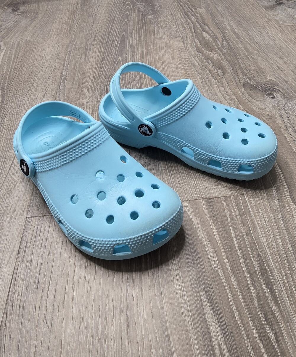 Crocs Kids Unisex Size 13C Classic Light Blue Clog